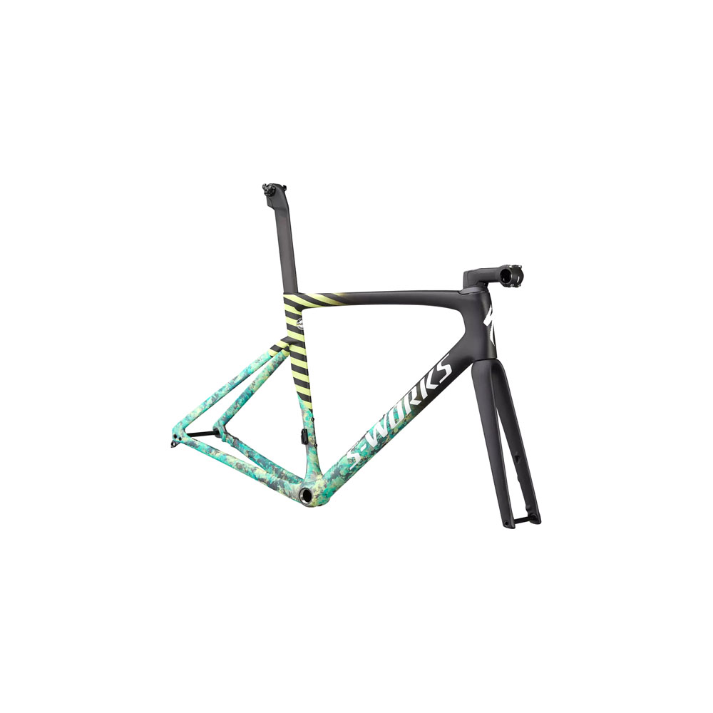 ​Carbon / Lagoon Blue / Limestone / Gloss Abalone